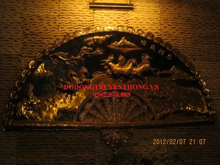 quat dong phong thuy